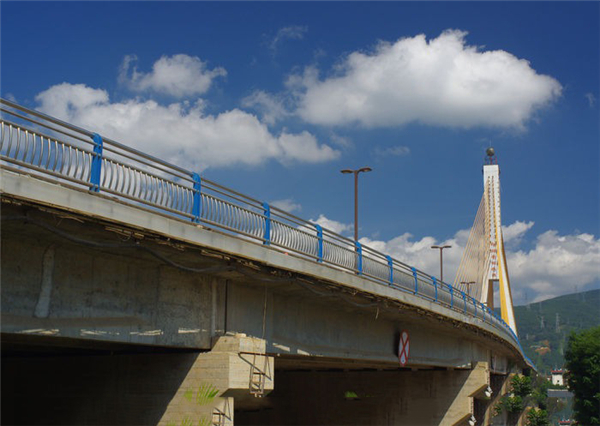 淮安304不锈钢桥梁护栏：安全、耐用与美观的完美结合