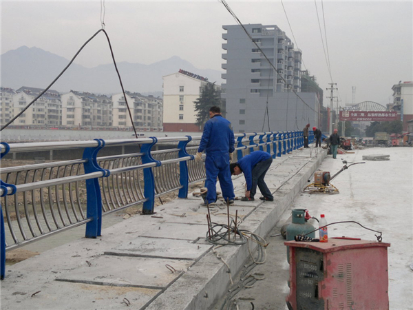 淮安不锈钢复合管护栏常见问题及解决方案
